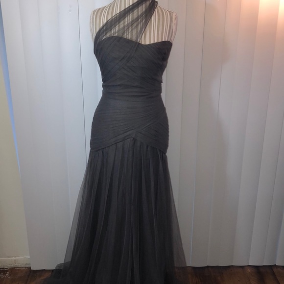 Monique Lhuillier Dresses & Skirts - Monique lhuillier gown / prom